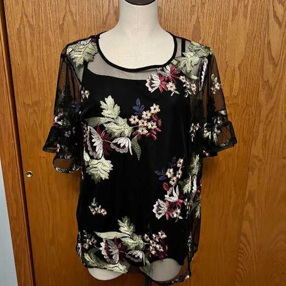 Ruff Hewn - 2-Piece Embroidered Top - Picture 1 of 3